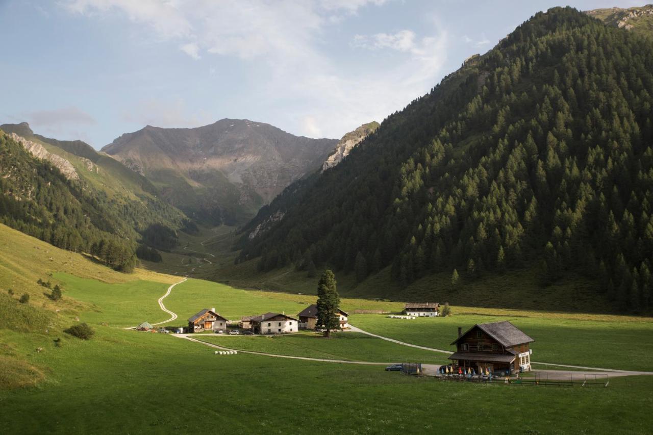 Parkhotel Matrei Matrei am Brenner Exterior photo